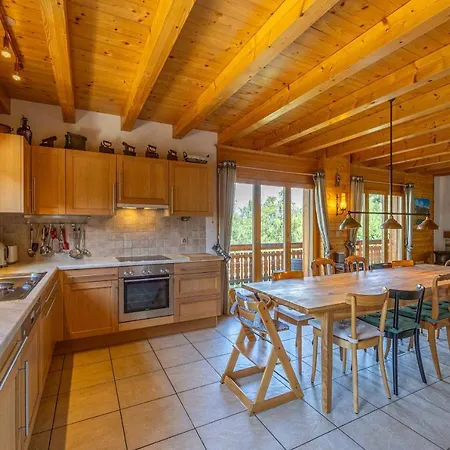 Le Papillon - Calm, Sunny, Spacious Chalet Nendaz
