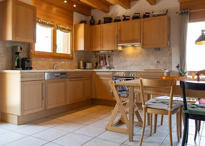 Le Papillon - Calm, Sunny, Spacious Dağ evi